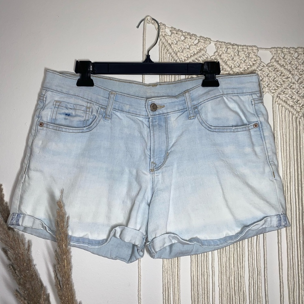 Light Wash Denim Shorts from Old Navy🌀